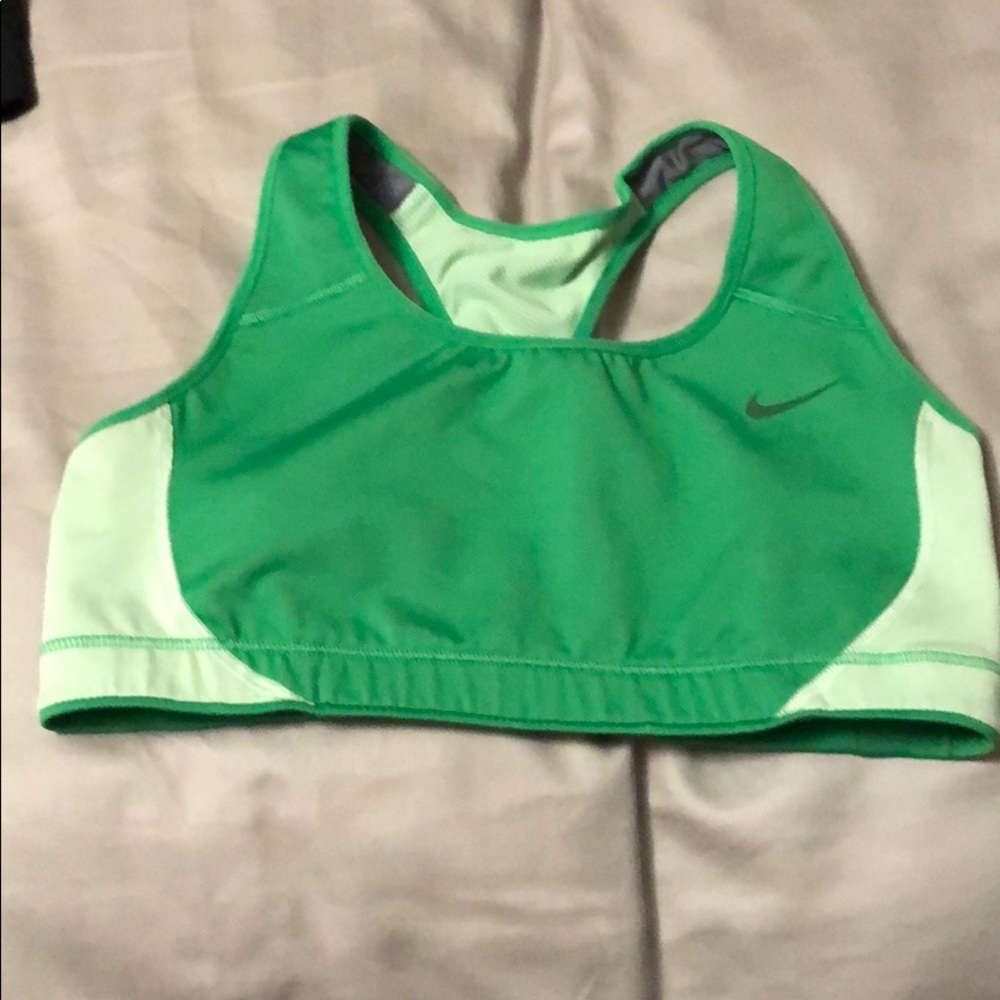 Sports bra